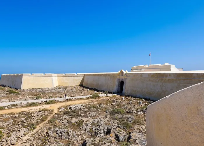 בית נופש Surf סאגרש