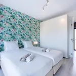 Surf ساغريش